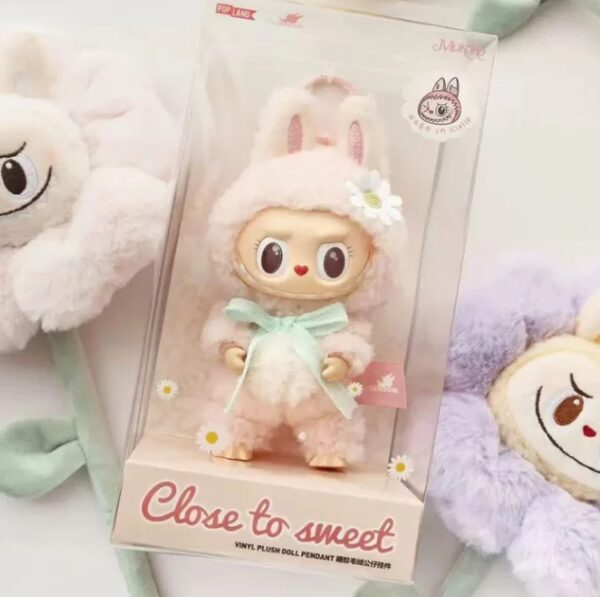 2 CLOSE TO SWEET Mokoko