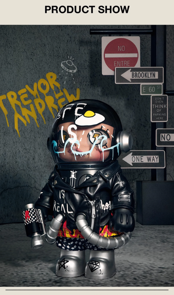 MEGA SPACE MOLLY 400% Trevor Andrew